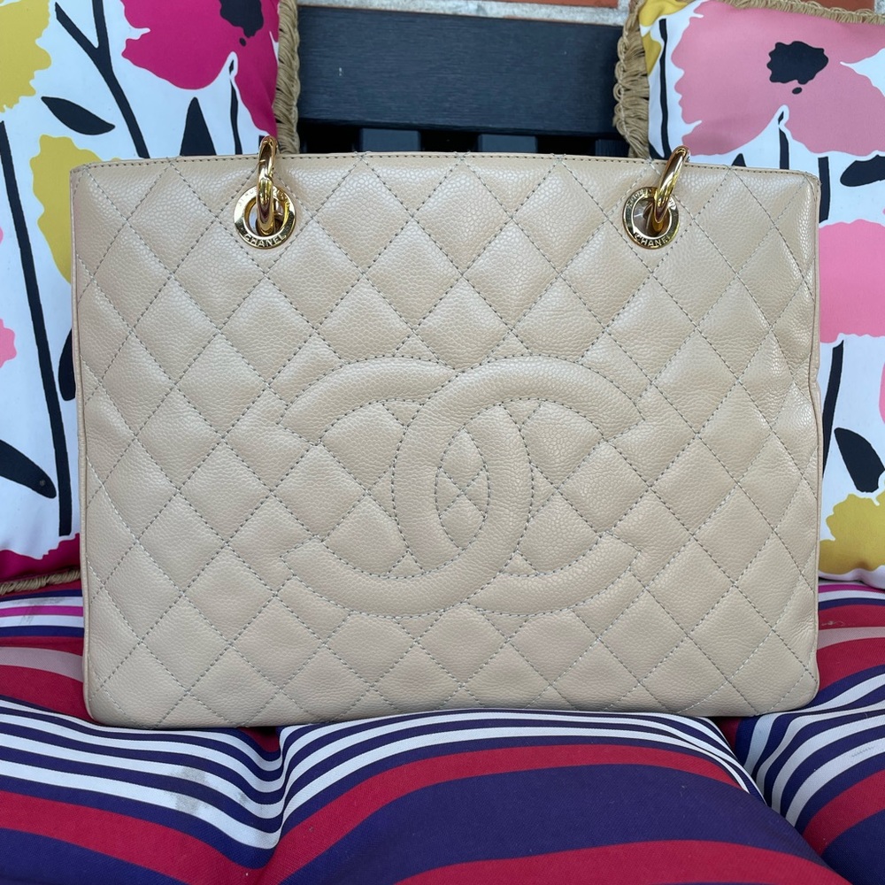 Chanel Large GST beige (authentic)